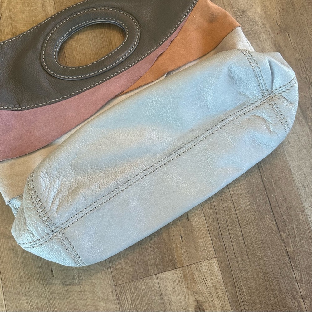 FOSSIL Fifty-Four Sockeye Ruffle Tote - Picture 4 of 9